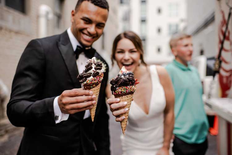 Allison-Lea-Photography-couple-ice-cream