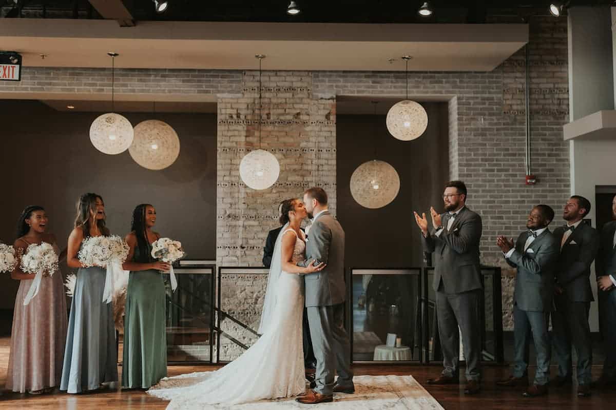 wedding ceremony kissing