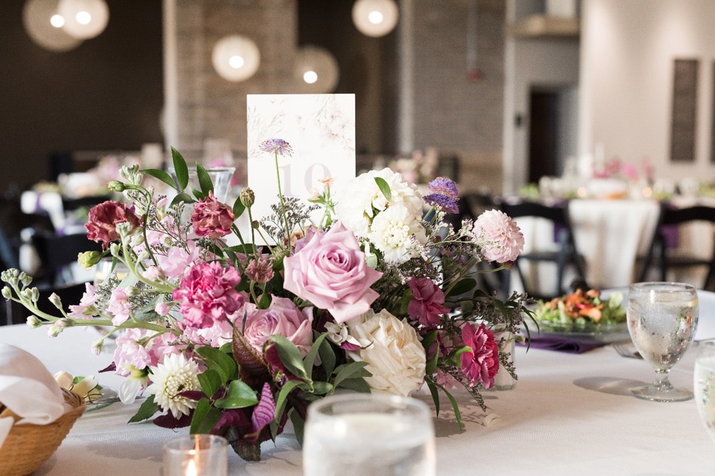 wedding-table-seasonal-flowers-2